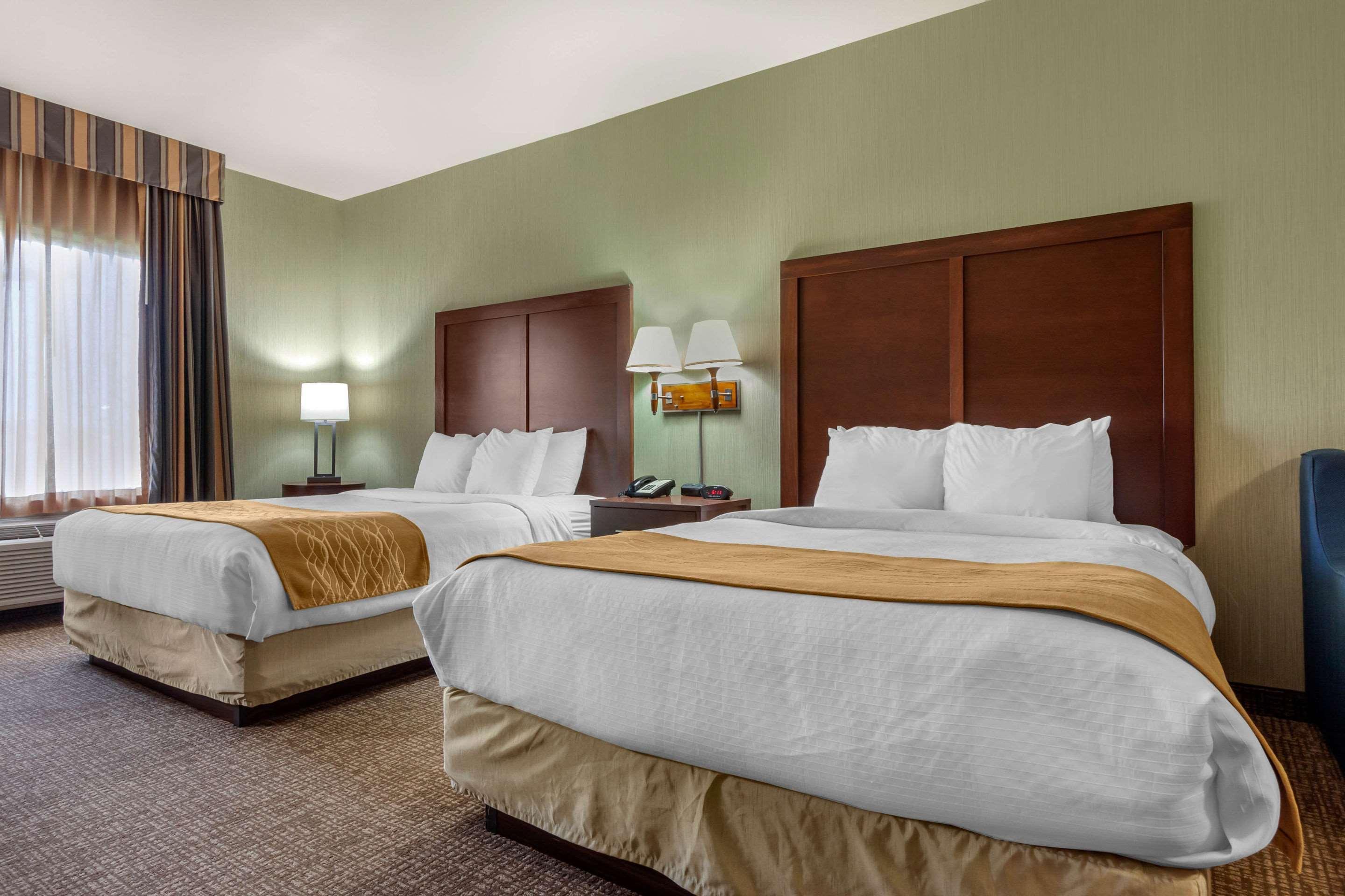 Hotel Comfort & I-90 3*